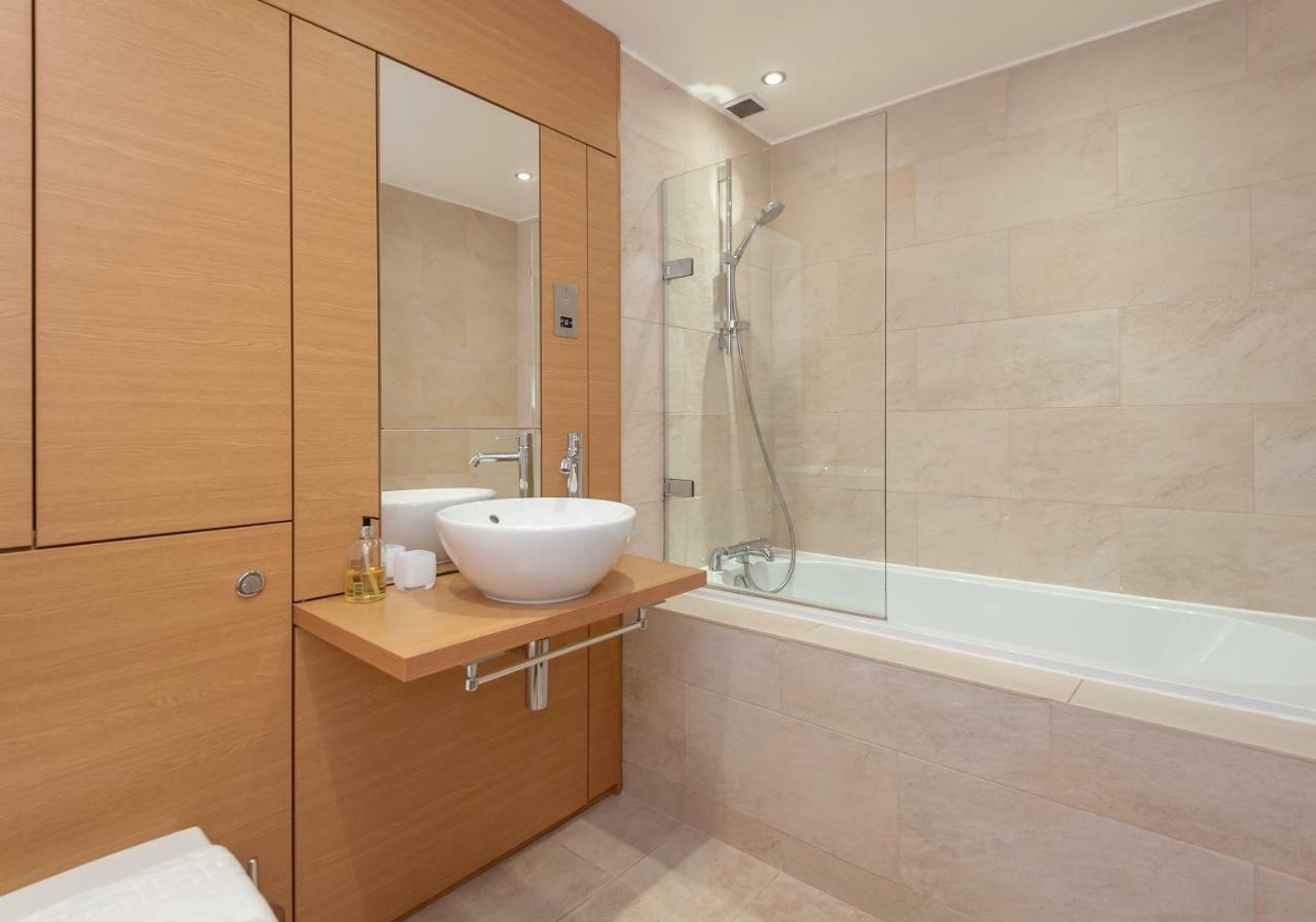 אדינבורו The Quartermile Meadows View Residence מראה חיצוני תמונה